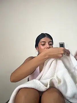 Baby Niels online show from 12-16-25, 04:34