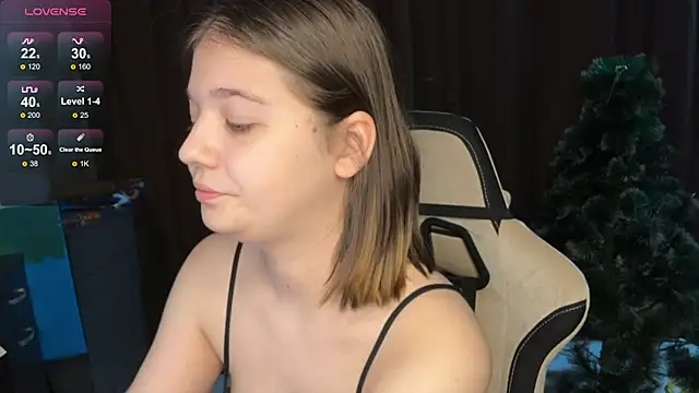 Snapshot of Leela_sun chatting on 12-23-24, 04:06 Leela sun online show from 12-23-24, 04:06