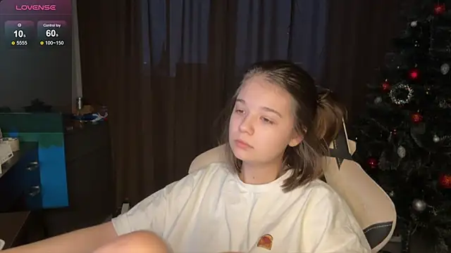 Snapshot of Leela_sun chatting on 12-27-24, 11:50 Leela sun online show from 12-27-24, 11:50