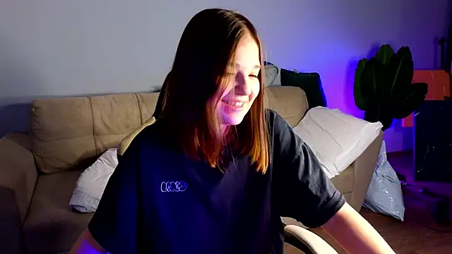 Snapshot of Leela_sun chatting on 02-21-25, 09:54 Leela sun online show from 02-21-25, 09:54