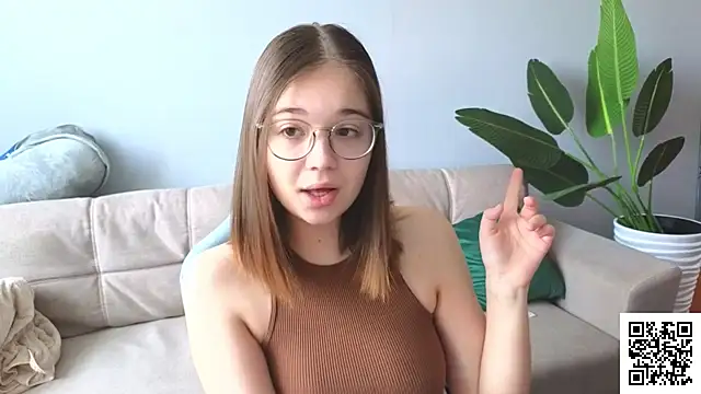 Snapshot of Leela_sun chatting on 03-03-25, 05:31 Leela sun online show from 03-03-25, 05:31