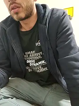 jhonyhot9292 online show from 12-20-25, 07:26