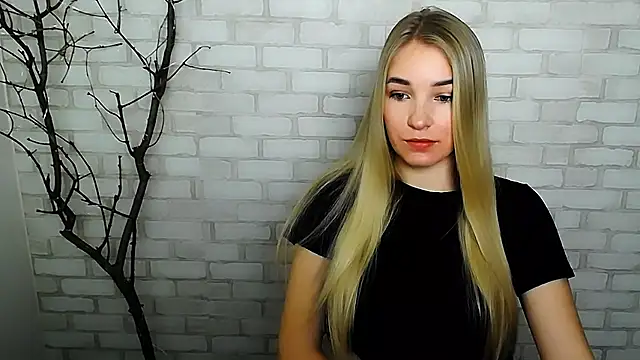 Queen ofLove online show from 12-15-24, 02:16