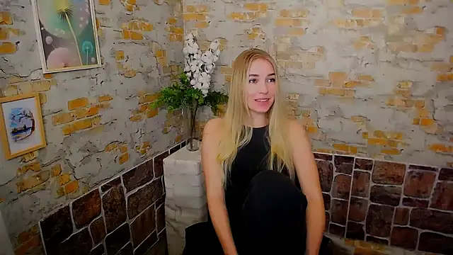 Queen ofLove online show from 02-13-25, 03:14