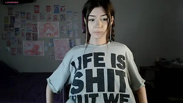 Snapshot of Cyber_hoe chatting on 03-13-25, 07:06 Cyber hoe online show from 03-13-25, 07:06