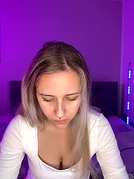 lunawolf21 online show from 11-25-25, 07:30