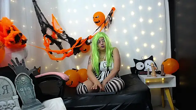 Niuk mei online show from 10-28-25, 07:27