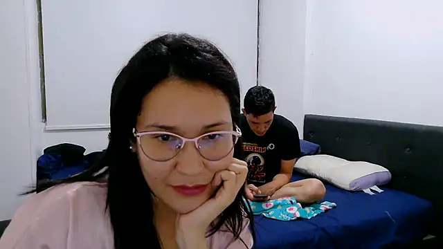 luxandracon23 online show from 10-01-25, 04:29