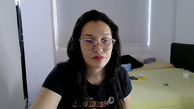 luxandracon23 online show from 10-10-25, 05:34