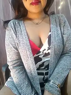 deslisexpriya online show from 12-18-25, 04:18