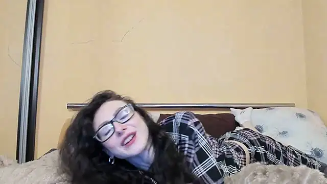 Baby Jewel online show from 11-26-25, 12:39