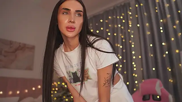 Kim Oberlin  online show from 12-20-24, 04:36