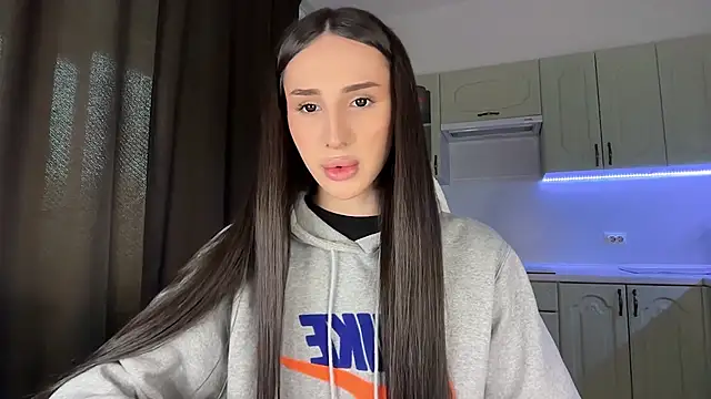 Kim Oberlin  online show from 02-24-26, 01:09