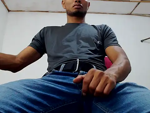 fernandez latinblackk online show from 01-05-25, 01:24