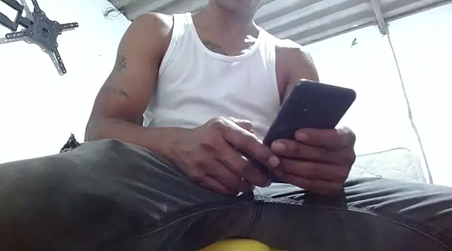 fernandez latinblackk online show from 03-17-25, 01:57