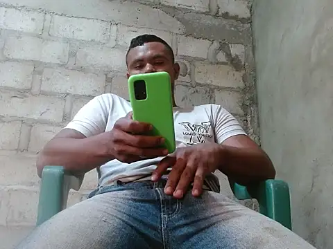 fernandez latinblackk online show from 10-20-25, 01:33