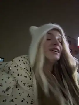 Snapshot of Sweet_Evva chatting on 12-04-24, 09:35 Sweet Evva online show from 12-04-24, 09:35