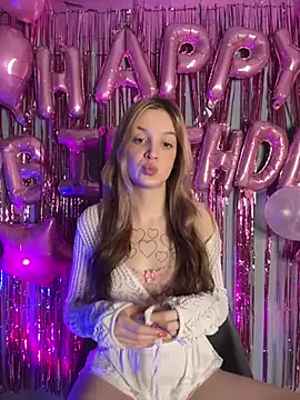 Snapshot of Sweet_Evva chatting on 02-04-25, 02:53 Sweet Evva online show from 02-04-25, 02:53