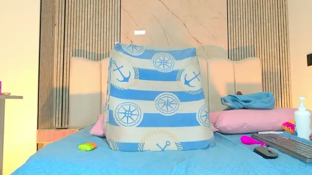 Sofia martiin online show from 03-16-26, 05:44