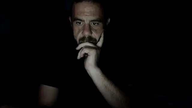 Snapshot of chased21 chatting on 11-10-25, 06:23 chased21 online show from 11-10-25, 06:23