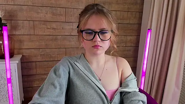 SelinSwarovski online show from 03-14-25, 03:04