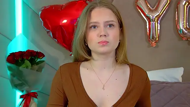 SelinSwarovski online show from 02-15-26, 04:36