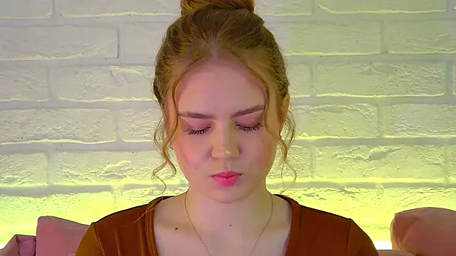 SelinSwarovski online show from 02-22-26, 04:49