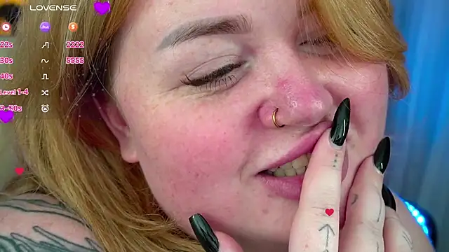 Snapshot of ZaraReignn chatting on 02-06-25, 12:22 ZaraReignn online show from 02-06-25, 12:22