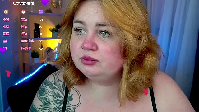 Snapshot of ZaraReignn chatting on 02-11-25, 03:29 ZaraReignn online show from 02-11-25, 03:29