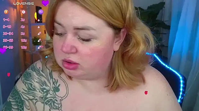 Snapshot of ZaraReignn chatting on 02-12-25, 03:51 ZaraReignn online show from 02-12-25, 03:51