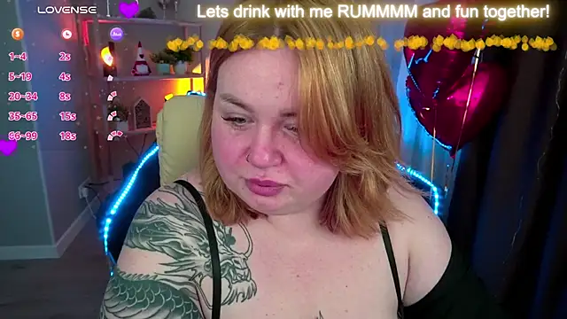 Snapshot of ZaraReignn chatting on 02-14-25, 12:19 ZaraReignn online show from 02-14-25, 12:19