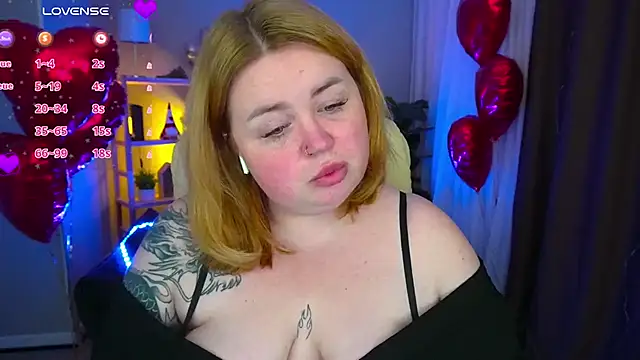 Snapshot of ZaraReignn chatting on 02-17-25, 09:08 ZaraReignn online show from 02-17-25, 09:08