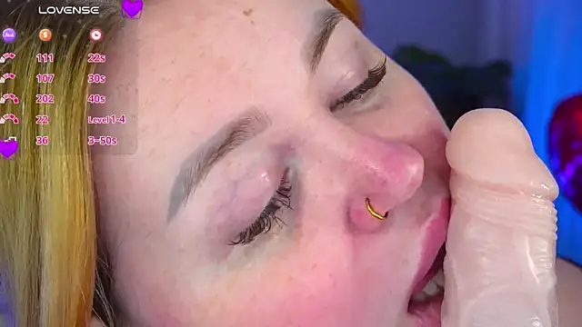 Snapshot of ZaraReignn chatting on 02-18-25, 12:15 ZaraReignn online show from 02-18-25, 12:15