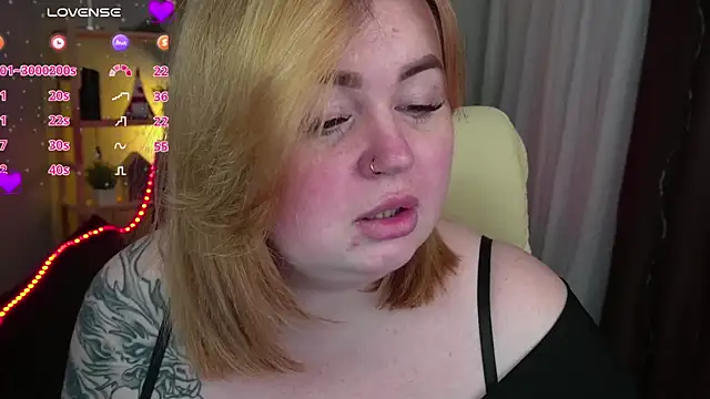 Snapshot of ZaraReignn chatting on 02-27-25, 01:38 ZaraReignn online show from 02-27-25, 01:38