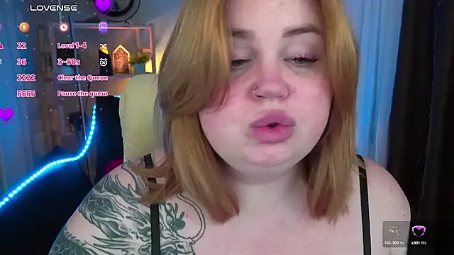 Snapshot of ZaraReignn chatting on 03-06-25, 01:27 ZaraReignn online show from 03-06-25, 01:27