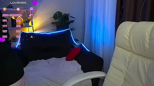 Snapshot of ZaraReignn chatting on 03-09-25, 03:11 ZaraReignn online show from 03-09-25, 03:11