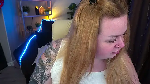 Snapshot of ZaraReignn chatting on 03-10-25, 12:07 ZaraReignn online show from 03-10-25, 12:07