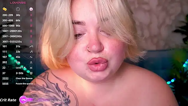 Snapshot of ZaraReignn chatting on 10-09-25, 08:07 ZaraReignn online show from 10-09-25, 08:07