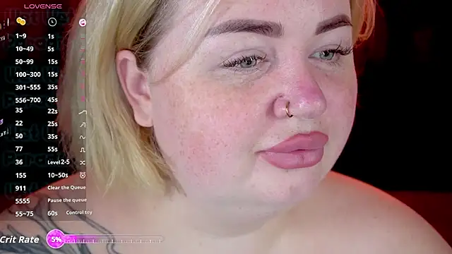 Snapshot of ZaraReignn chatting on 11-25-25, 07:08 ZaraReignn online show from 11-25-25, 07:08