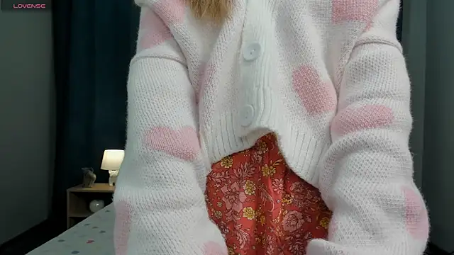 MayBennett online show from 12-30-24, 06:16