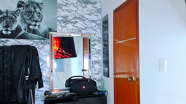 Owen Muzcle online show from 02-15-25, 02:26