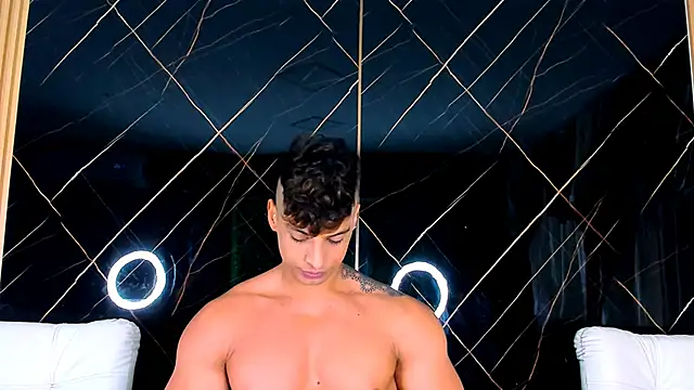 Owen Muzcle online show from 09-24-25, 03:04