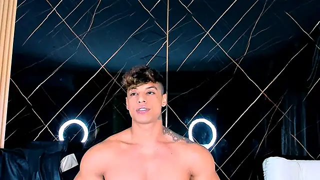 Owen Muzcle online show from 10-15-25, 04:12