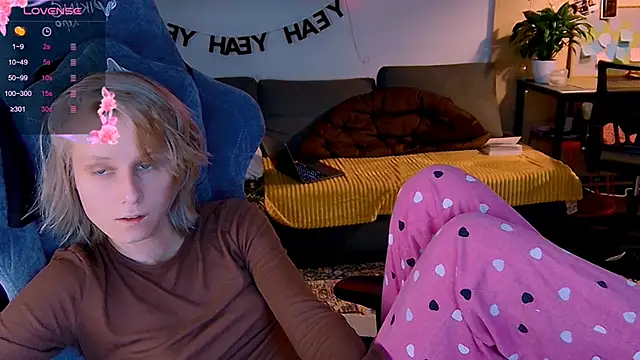 KatiKate online show from 11-10-25, 05:34