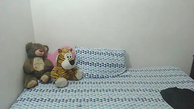 Snapshot of Pocahontas_Princess_ chatting on 03-11-25, 01:12 Pocahontas Princess online show from 03-11-25, 01:12