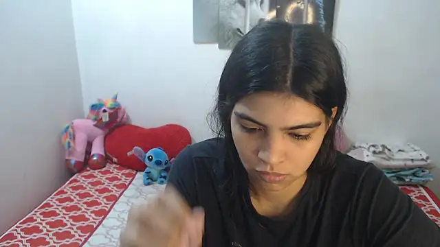 Snapshot of Pocahontas_Princess_ chatting on 09-26-25, 01:59 Pocahontas Princess online show from 09-26-25, 01:59