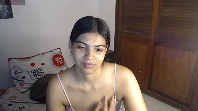 Snapshot of Pocahontas_Princess_ chatting on 10-18-25, 06:16 Pocahontas Princess online show from 10-18-25, 06:16