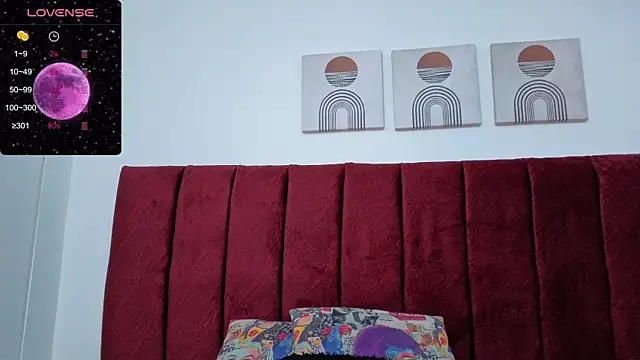 selena castillo online show from 11-09-25, 11:52