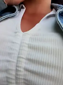 Snapshot of celeste-30_ chatting on 02-28-25, 04:31 celeste-30 online show from 02-28-25, 04:31