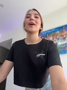 SophieRaily  online show from 02-24-25, 06:47